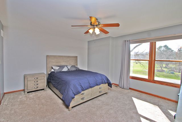 4 Shenandoah Lane, Hawthorn Woods, IL 60047