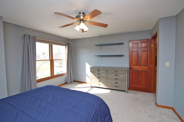 4 Shenandoah Lane, Hawthorn Woods, IL 60047