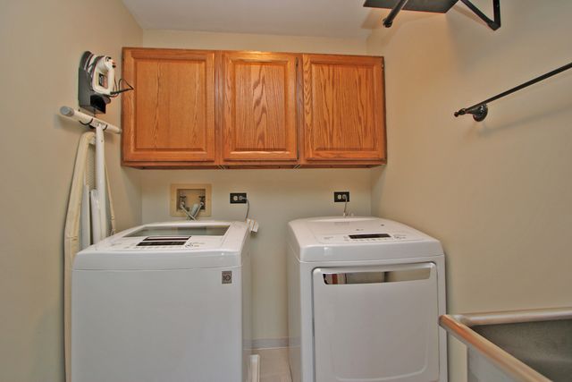 4 Shenandoah Lane, Hawthorn Woods, IL 60047