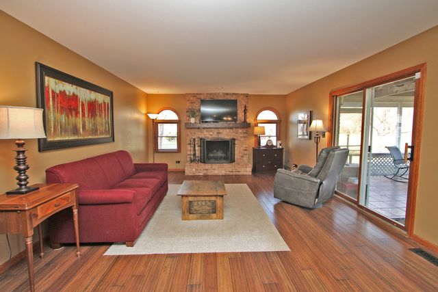 4 Shenandoah Lane, Hawthorn Woods, IL 60047