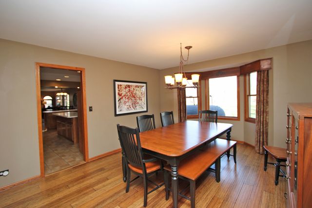 4 Shenandoah Lane, Hawthorn Woods, IL 60047