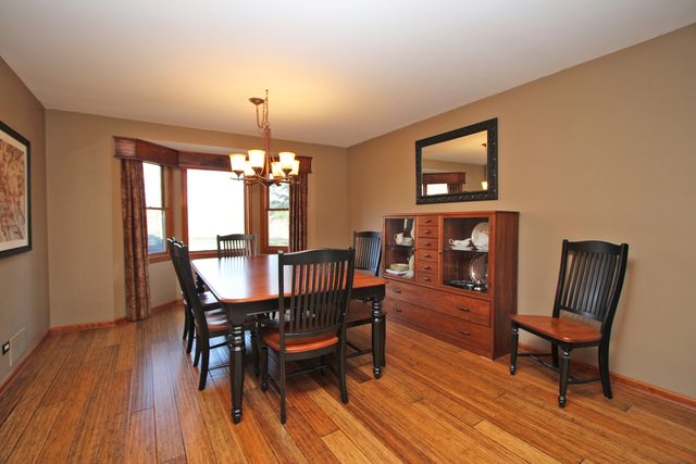 4 Shenandoah Lane, Hawthorn Woods, IL 60047