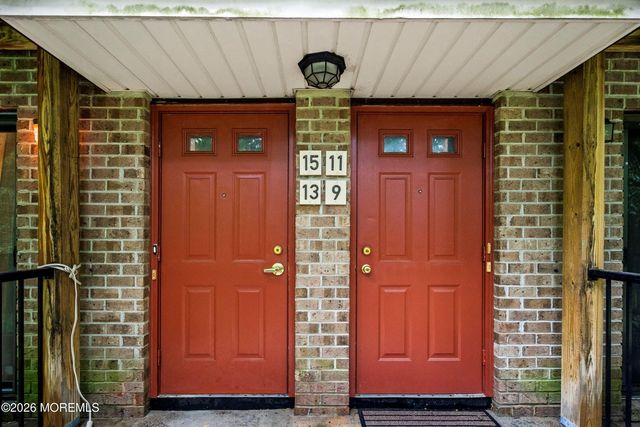 13 Ginger Court, Eatontown, NJ 07724