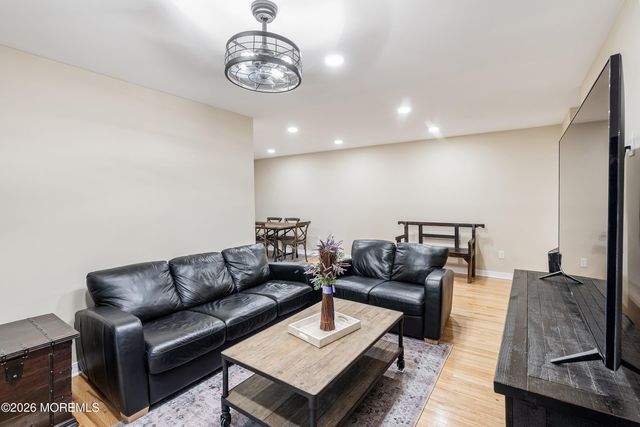 13 Ginger Court, Eatontown, NJ 07724