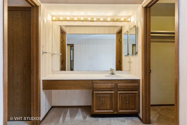 1450 Tanglewood Street 1B, Flossmoor, IL 60422