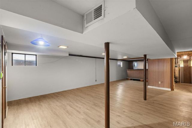 8816 Bridgeport Avenue, Brentwood, MO 63144