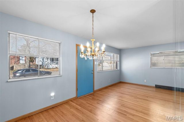 8816 Bridgeport Avenue, Brentwood, MO 63144