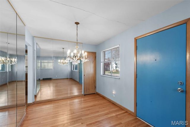 8816 Bridgeport Avenue, Brentwood, MO 63144