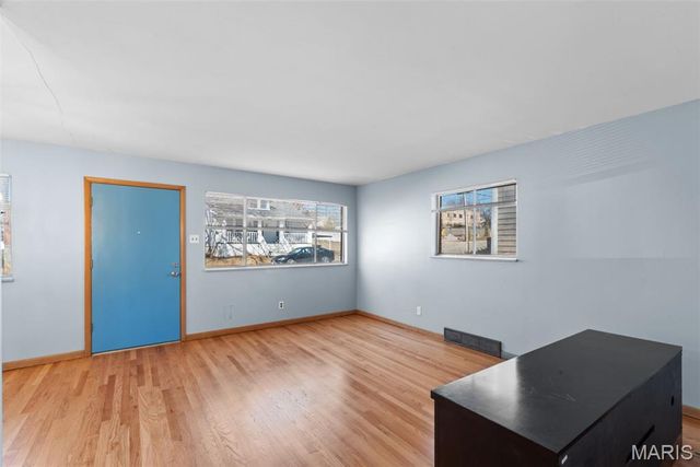 8816 Bridgeport Avenue, Brentwood, MO 63144