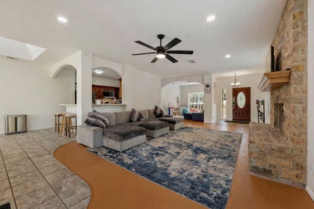 13500 Copper Hills DR, Manchaca, TX 78652