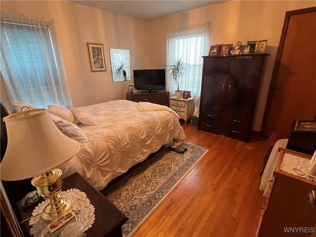 550 78th Street, Niagara Falls, NY 14304