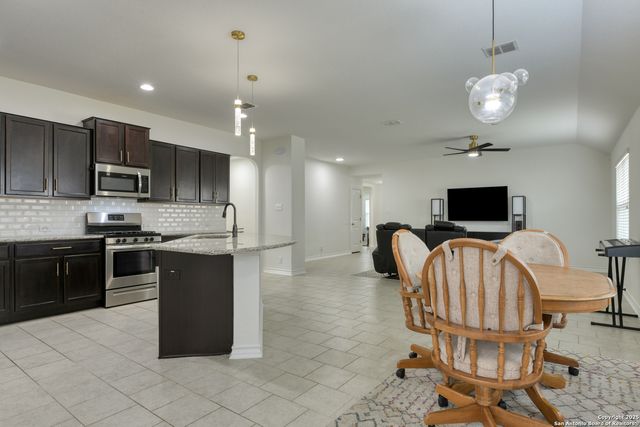 8732 Ironwood Hill, San Antonio, TX 78254