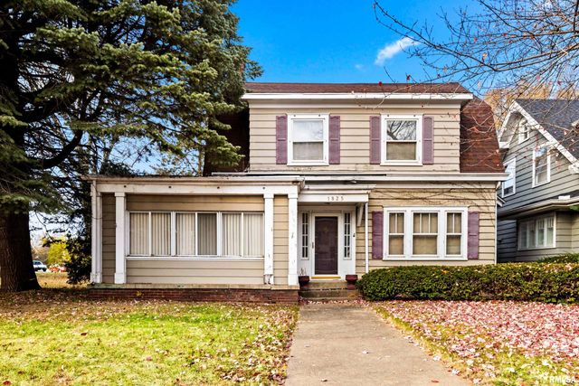 1825 W MOSS Avenue, Peoria, IL 61606