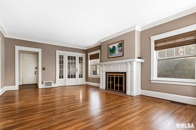 1825 W MOSS Avenue, Peoria, IL 61606