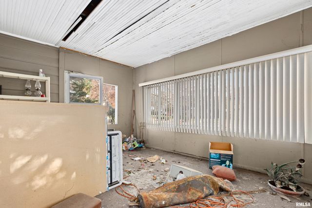 1825 W MOSS Avenue, Peoria, IL 61606