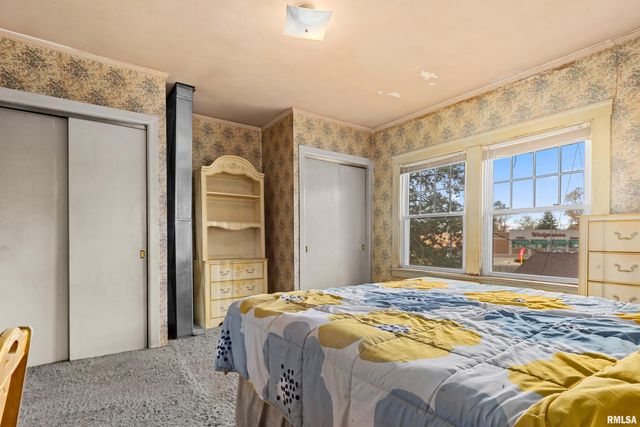 1825 W MOSS Avenue, Peoria, IL 61606