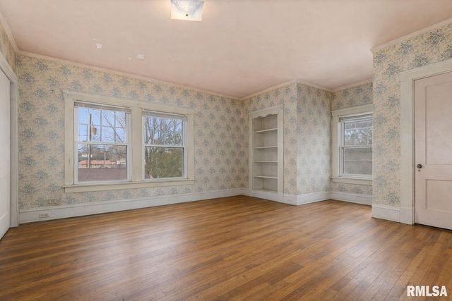 1825 W MOSS Avenue, Peoria, IL 61606