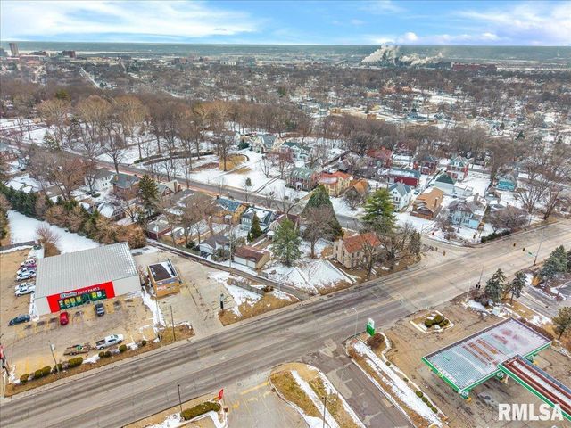 1825 W MOSS Avenue, Peoria, IL 61606