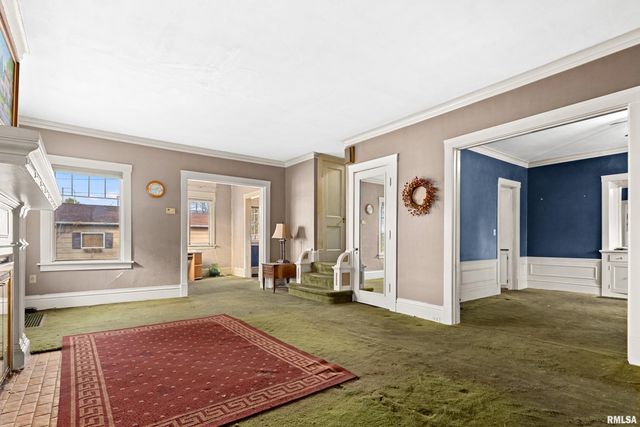 1825 W MOSS Avenue, Peoria, IL 61606