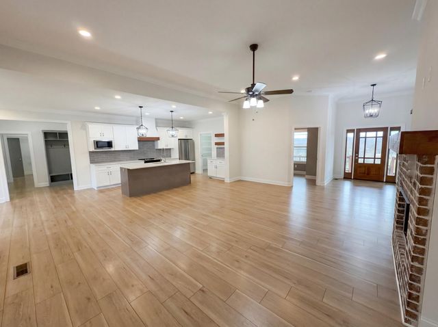 80 Play House Drive, Ringgold, GA 30736