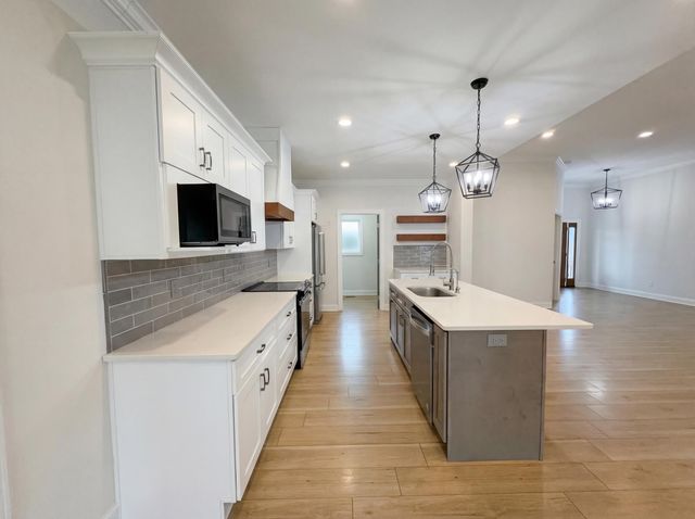 80 Play House Drive, Ringgold, GA 30736