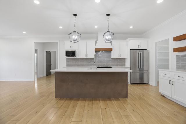 80 Play House Drive, Ringgold, GA 30736