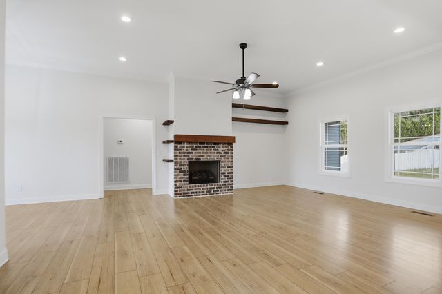 80 Play House Drive, Ringgold, GA 30736