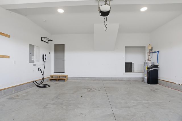 80 Play House Drive, Ringgold, GA 30736