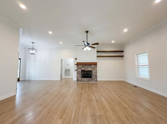 80 Play House Drive, Ringgold, GA 30736