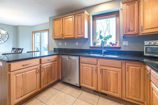 5862 FOREST Crossing, Erie, PA 16506