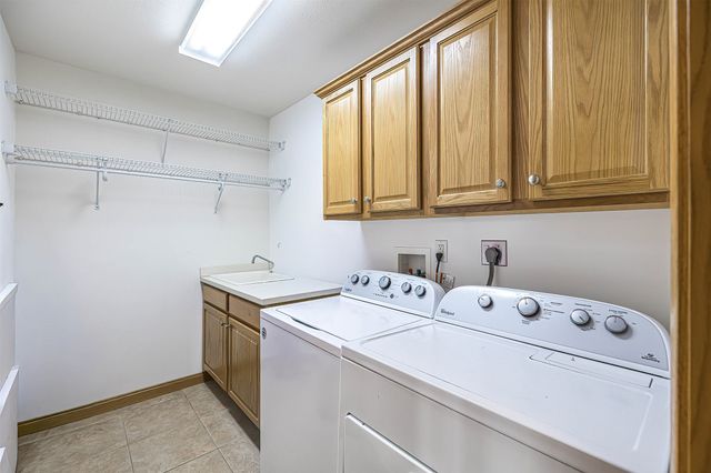 5862 FOREST Crossing, Erie, PA 16506