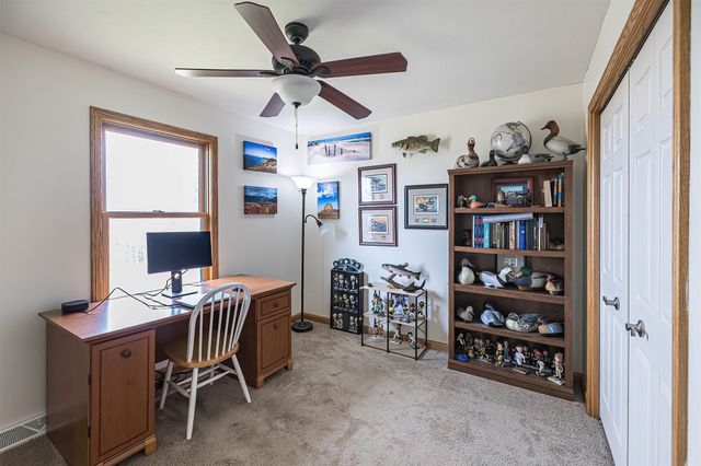 5862 FOREST Crossing, Erie, PA 16506