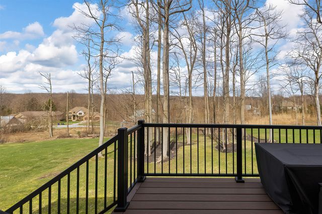 5862 FOREST Crossing, Erie, PA 16506