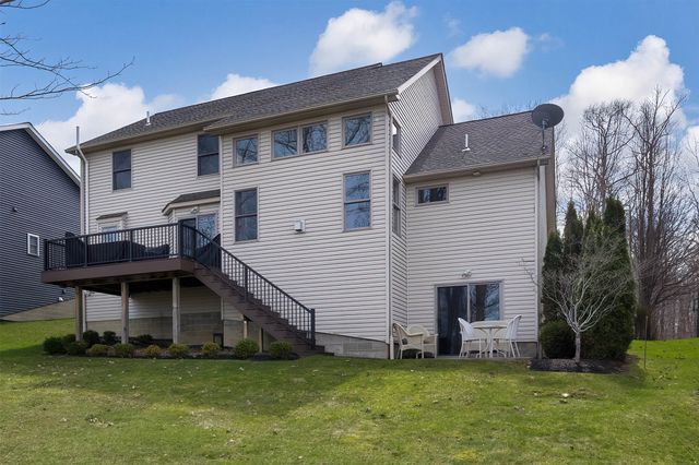 5862 FOREST Crossing, Erie, PA 16506