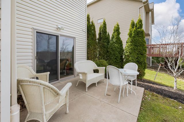 5862 FOREST Crossing, Erie, PA 16506