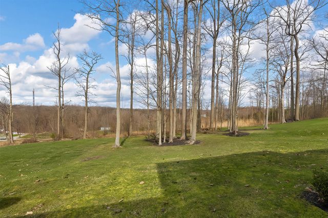 5862 FOREST Crossing, Erie, PA 16506