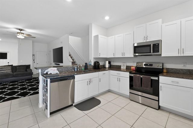 32021 POWDERPUFF MIMOSA DRIVE, San Antonio, FL 33576