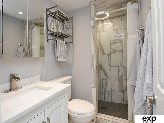 7503 S 147th Street, Omaha, NE 68138