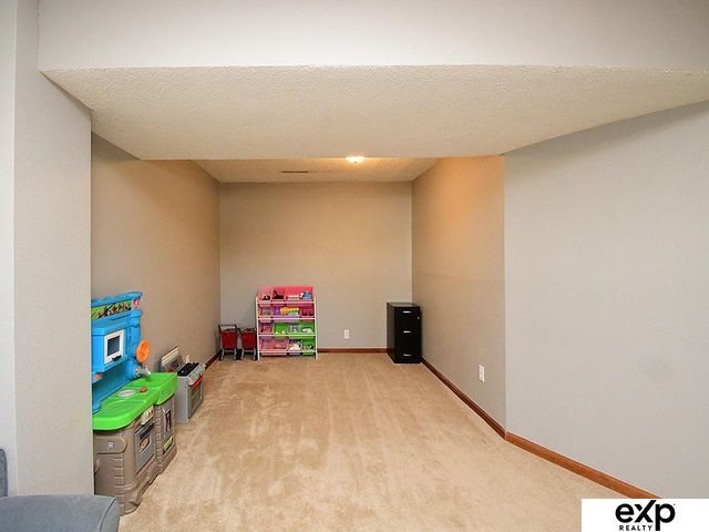 7503 S 147th Street, Omaha, NE 68138