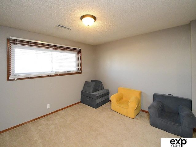 7503 S 147th Street, Omaha, NE 68138