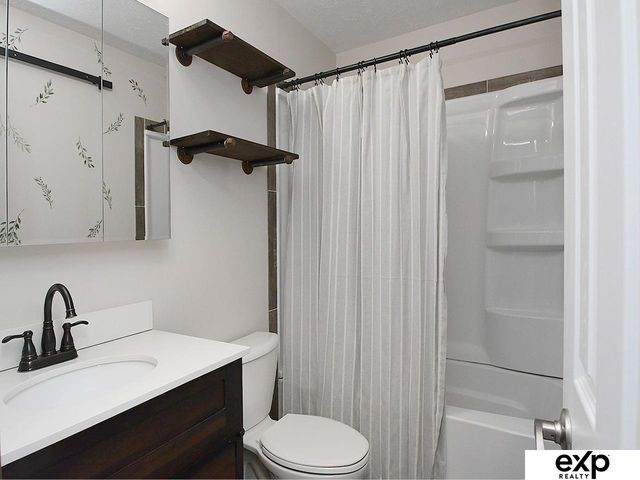 7503 S 147th Street, Omaha, NE 68138