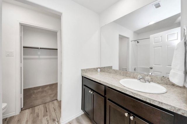 8650 Bar Harbor Drive, Baytown, TX 77521