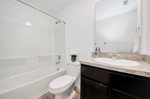8650 Bar Harbor Drive, Baytown, TX 77521
