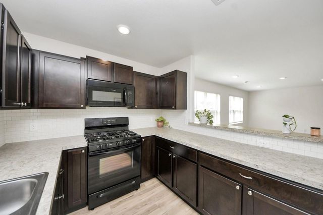 8650 Bar Harbor Drive, Baytown, TX 77521
