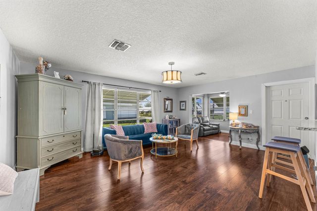 112 High Point Boulevard D, Delray Beach, FL 33445