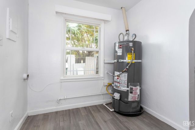 1102 Wilson Avenue, Bakersfield, CA 93308