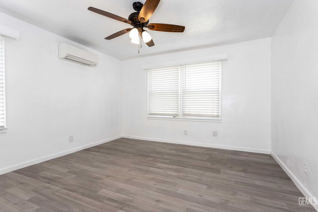 1102 Wilson Avenue, Bakersfield, CA 93308