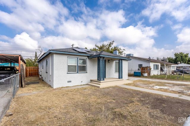 1102 Wilson Avenue, Bakersfield, CA 93308