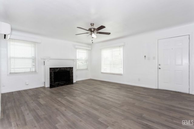 1102 Wilson Avenue, Bakersfield, CA 93308