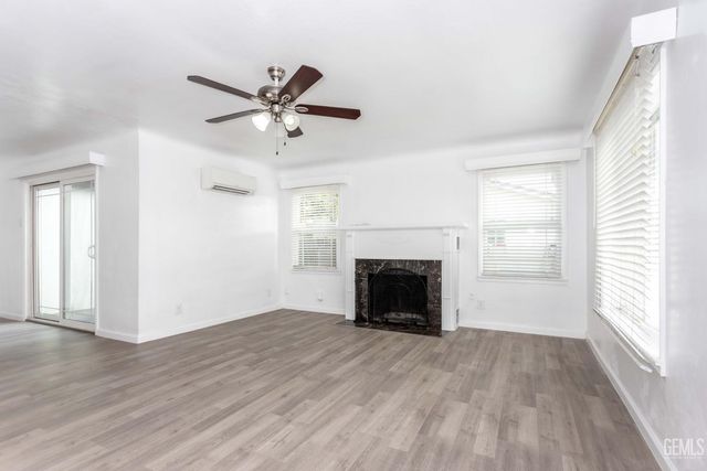 1102 Wilson Avenue, Bakersfield, CA 93308